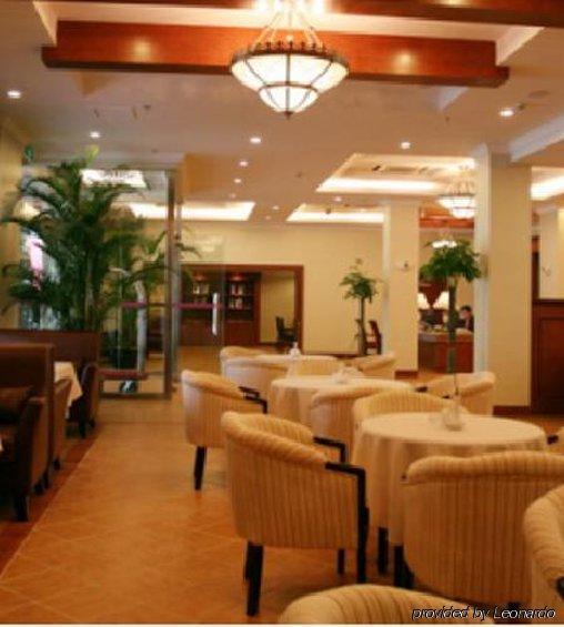 Junius Boutique 3*