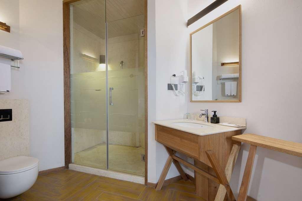 Ramada Encore By Wyndham Pudong Airport Hotel 3*