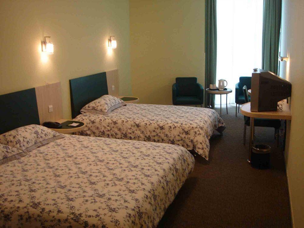 Plus Hotel