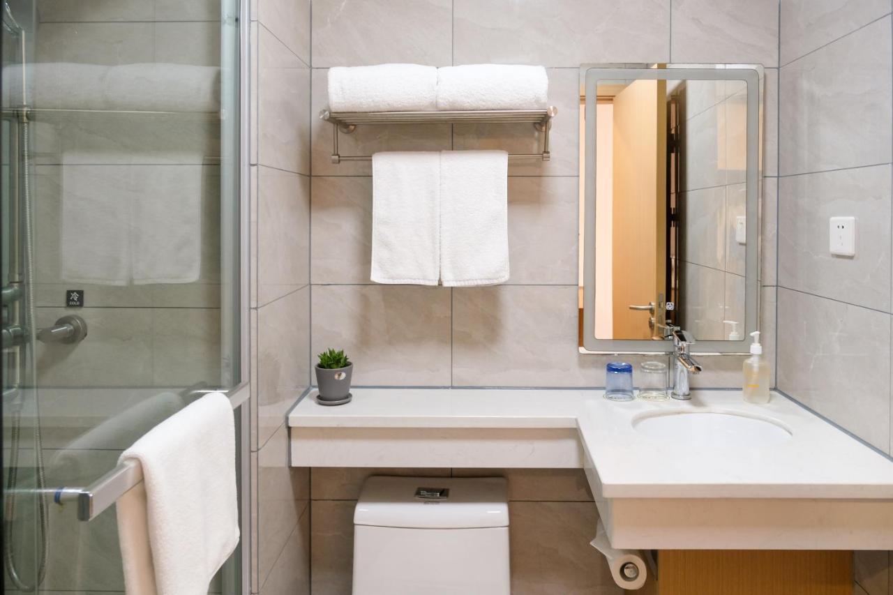 Joyful Yard Hotel-free Shuttle Bus To Pudong Airport And Disneyland Hotel Shanghai