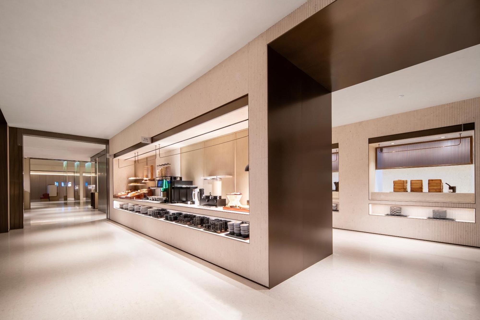 Intercityhotel Hongqiao Airport - Free Minibar For First Night Hotel 4*