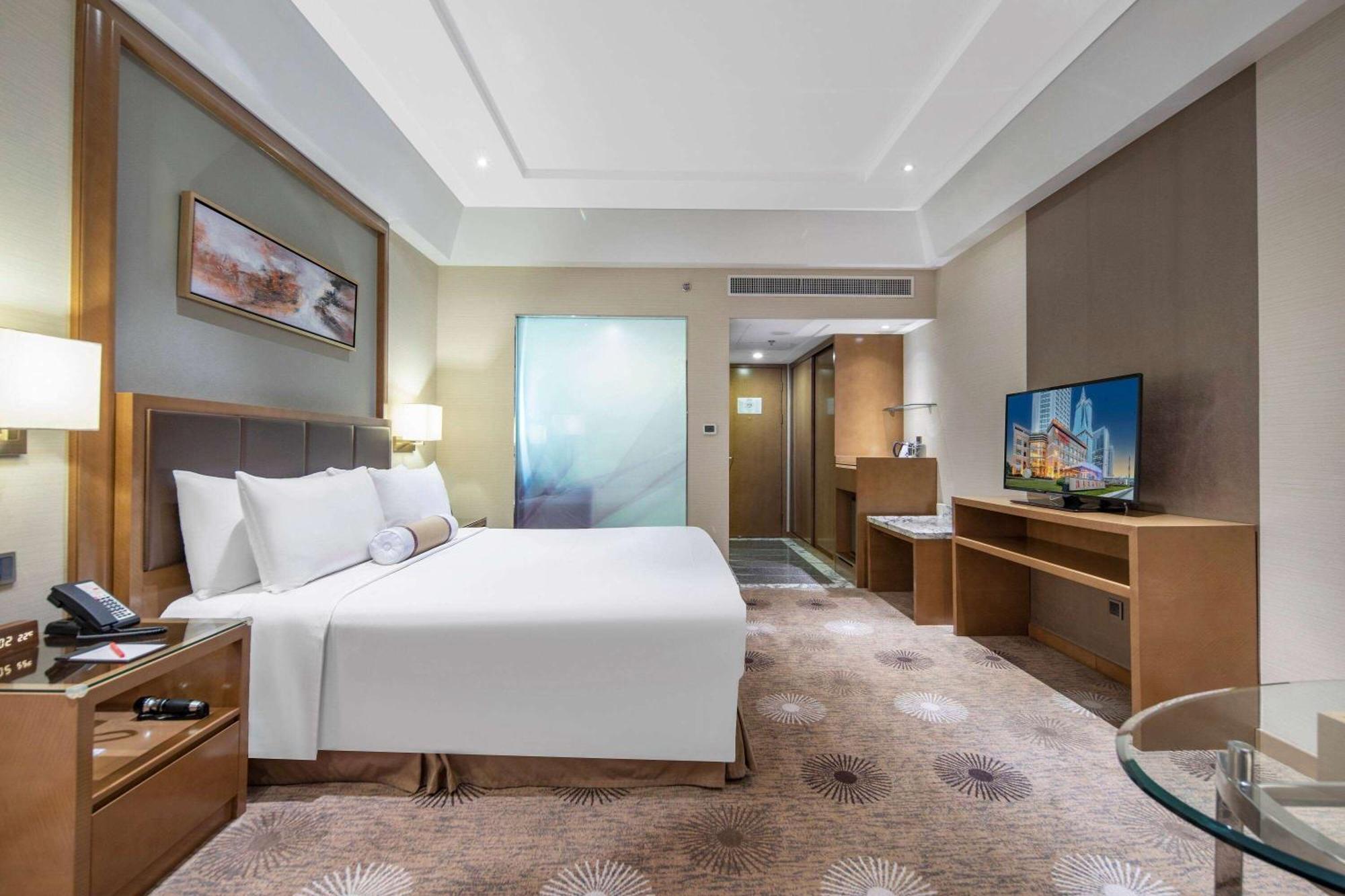 Ramada Plaza Pudong Shanghai
