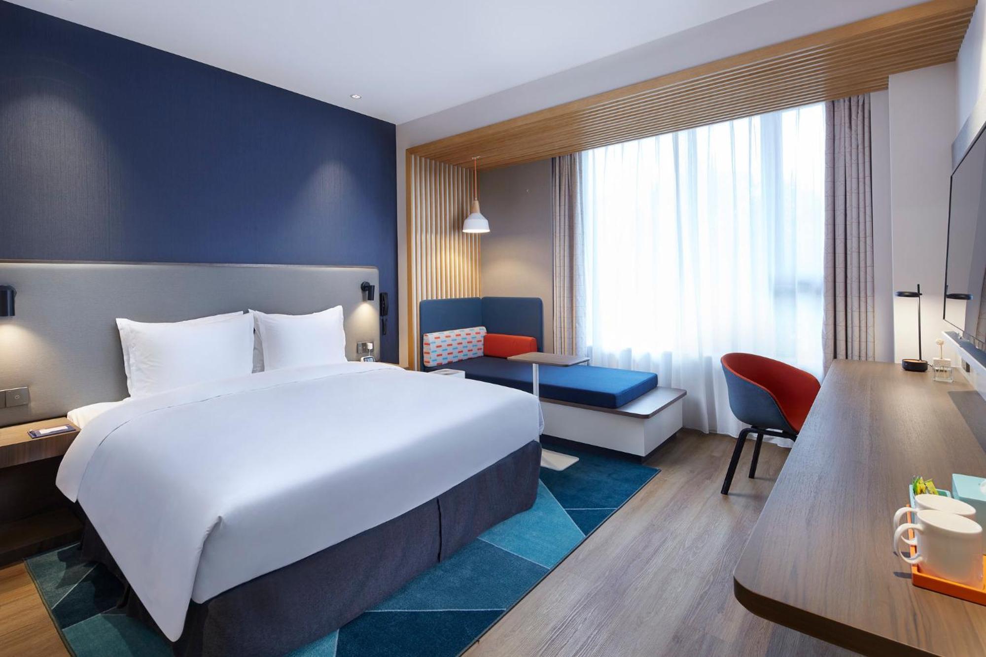 Hotel Express Kangqiao By Ihg