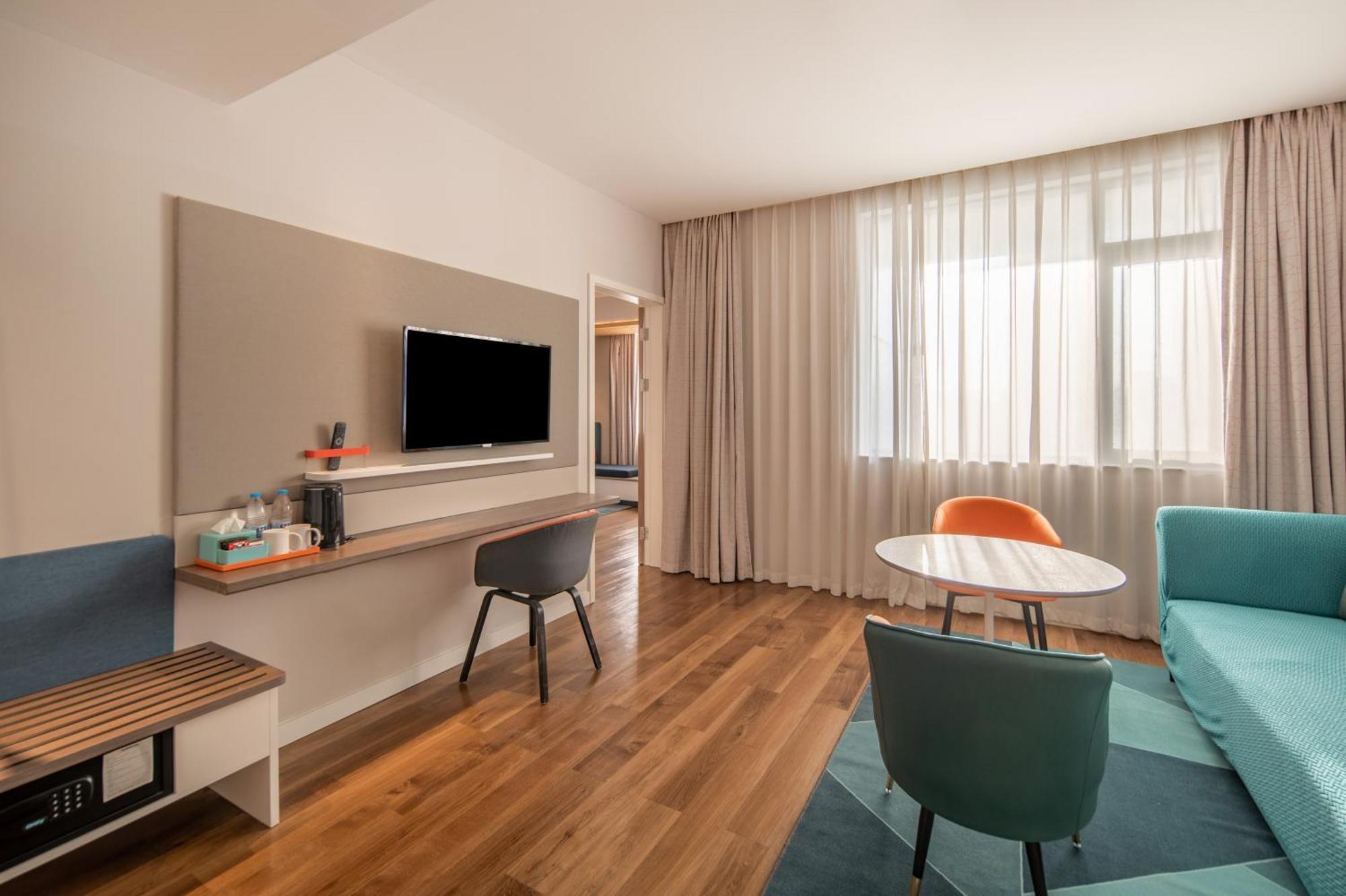 Express Jiading New By Ihg Hotel 3*
