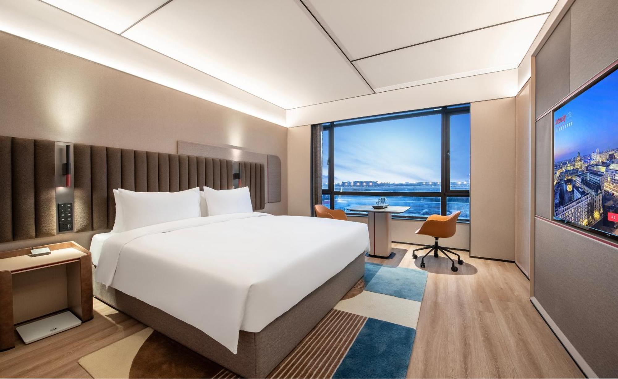 Intercityhotel Hongqiao Airport - Free Minibar For First Night Hotel