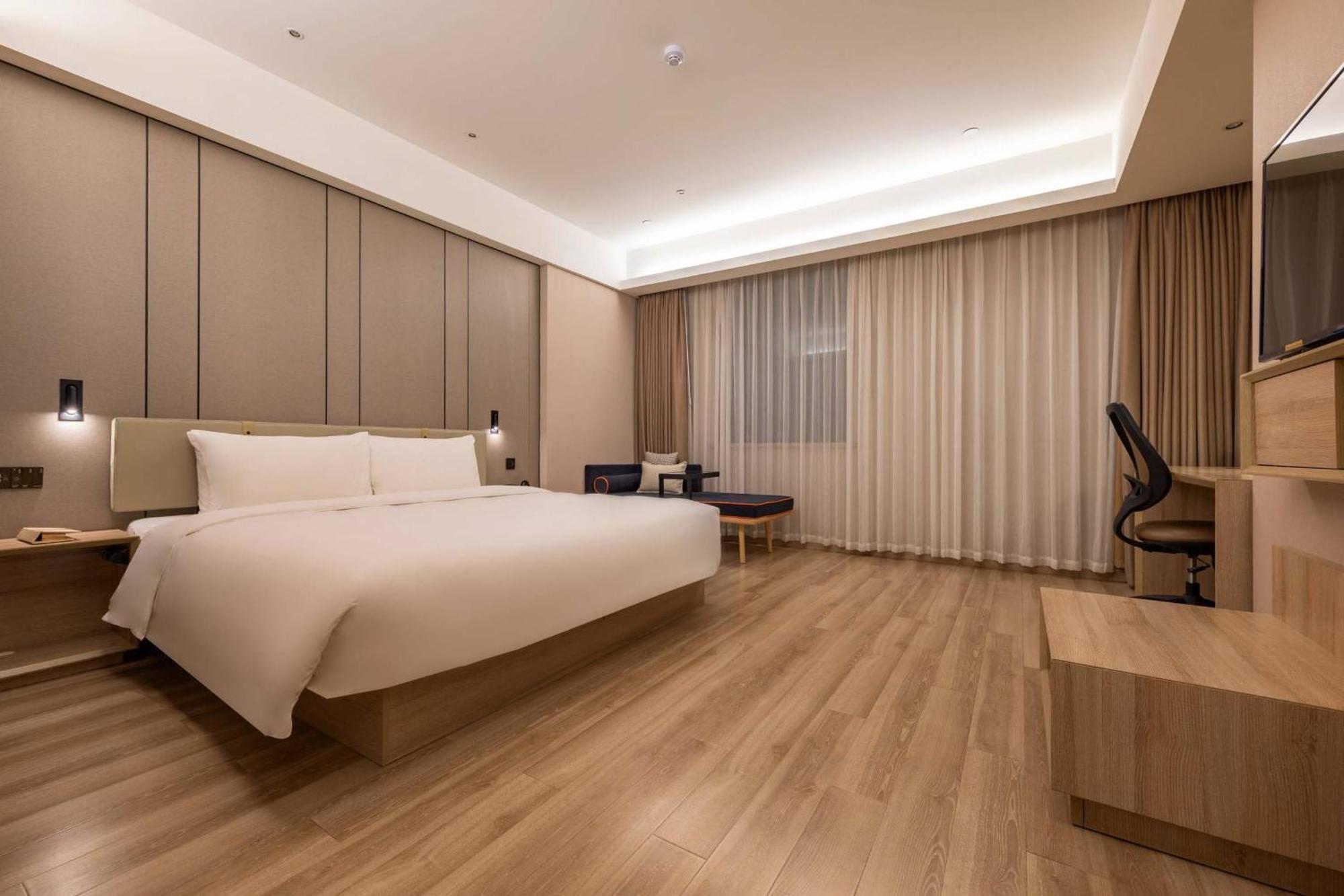 Atour Xujiahui Meiying Hotel