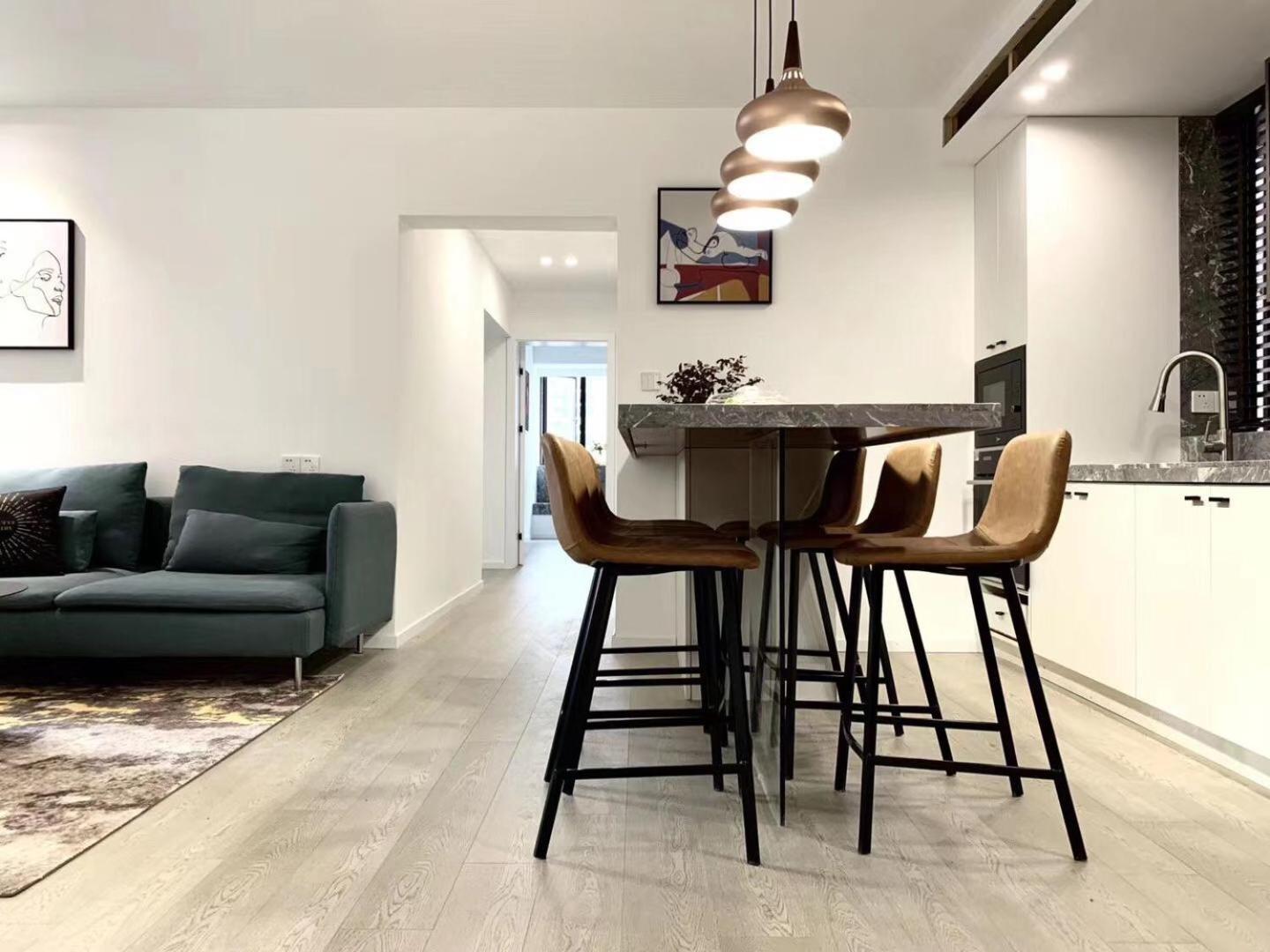 Eastern Hub - Jing'an Temple Branch Stylish 3-bedroom In Bustling Area, Surrounded By Trendy Bistro And Bar Street, Only 100m From Subway Apartamento