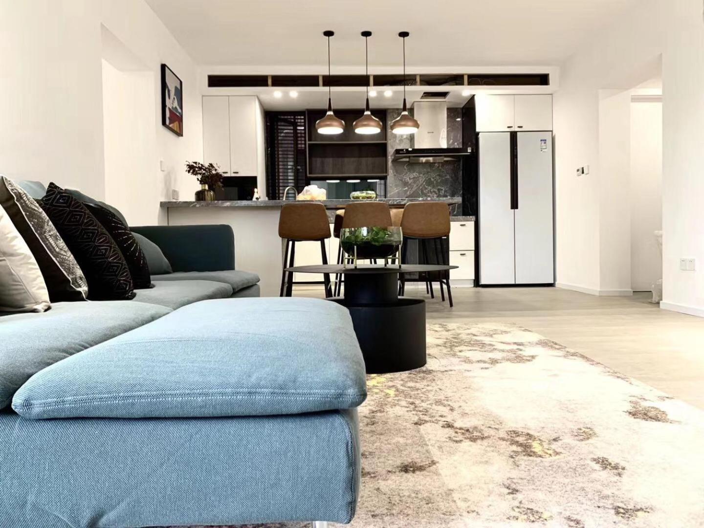 Eastern Hub - Jing'an Temple Branch Stylish 3-bedroom In Bustling Area, Surrounded By Trendy Bistro And Bar Street, Only 100m From Subway Apartamento Xangai