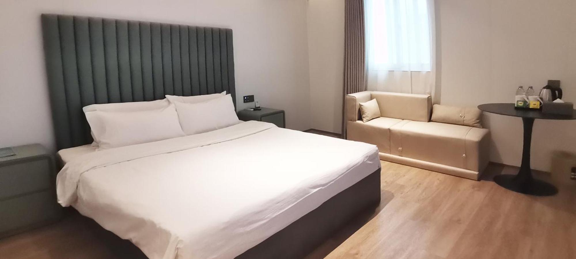 Hotel Ange - Next To Longyang Road Subway Station, Near New Internatonal Expo Center