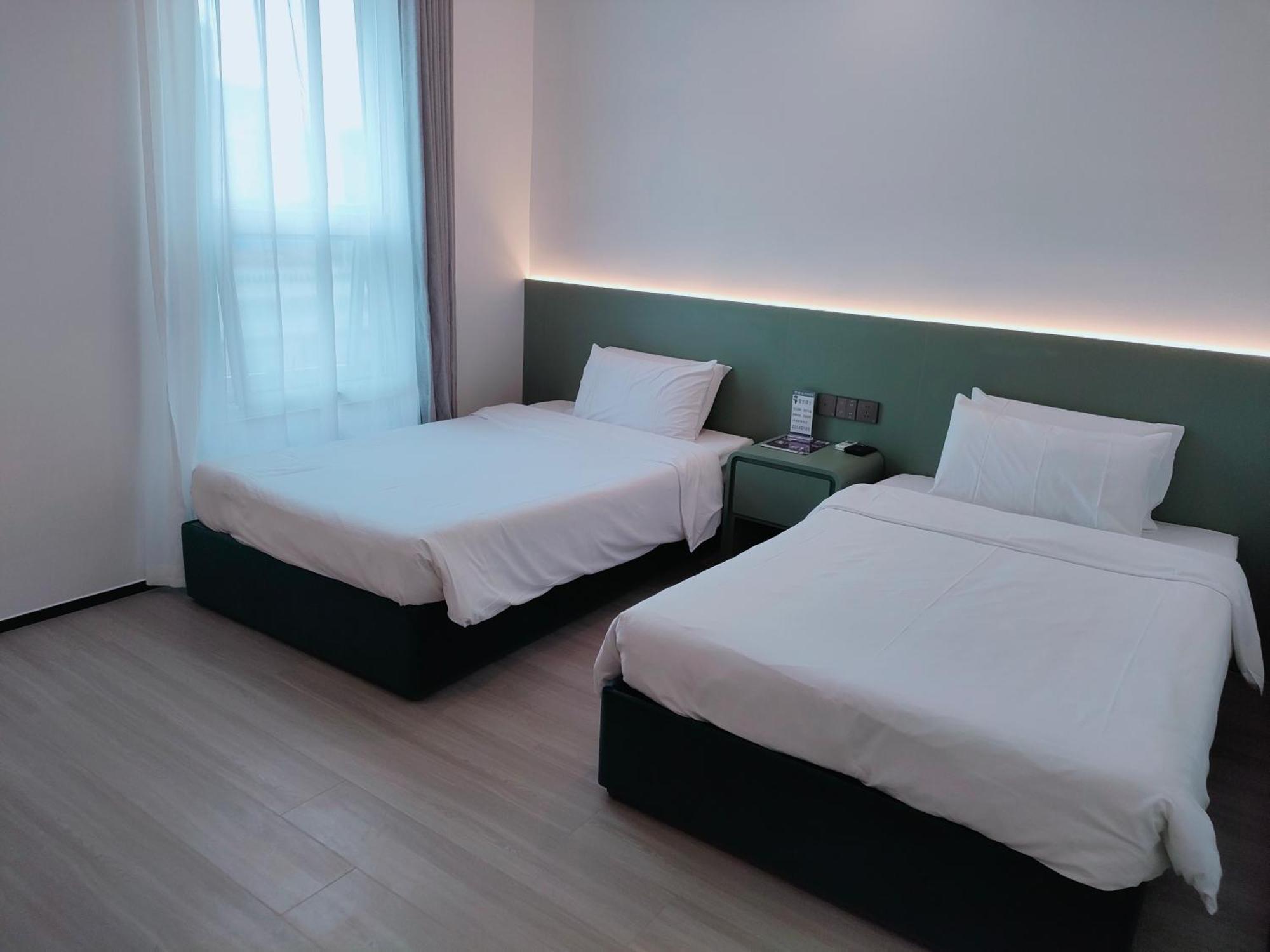 Ange - Next To Longyang Road Subway Station, Near New Internatonal Expo Center 2*