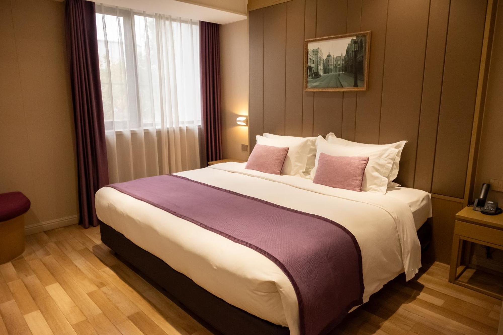 Hotel Shanghai-deco Hotel-free Shuttle Bus To Pudong Airport And Disneyland 4*