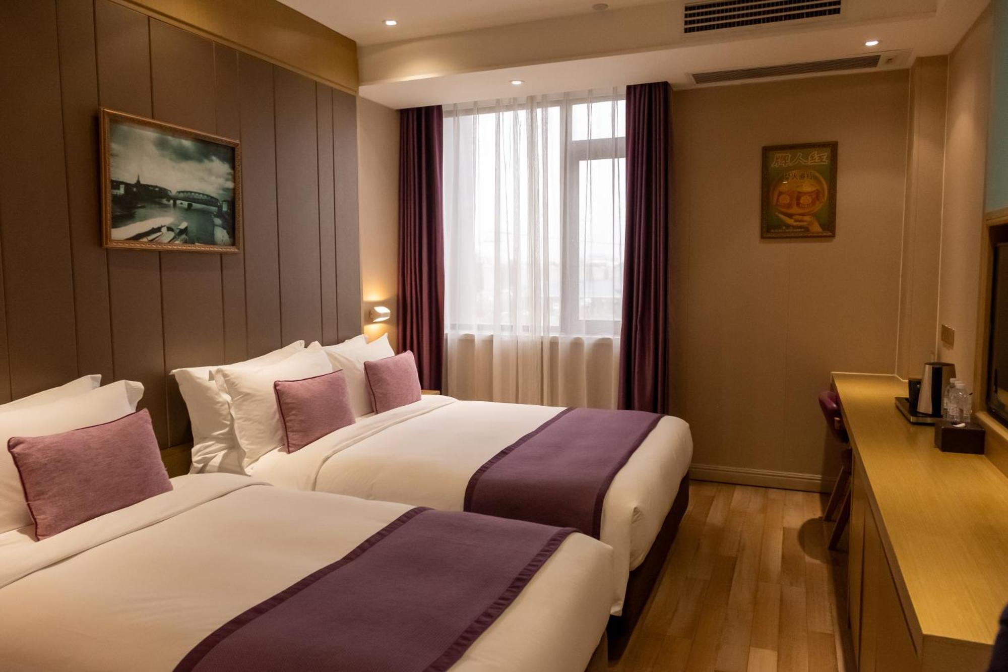 Shanghai-deco Hotel-free Shuttle Bus To Pudong Airport And Disneyland Hotel Shanghai