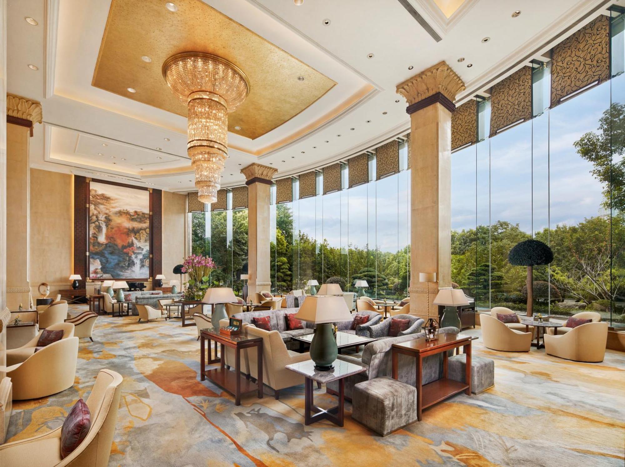 Hotel Pudong Shangri-la,