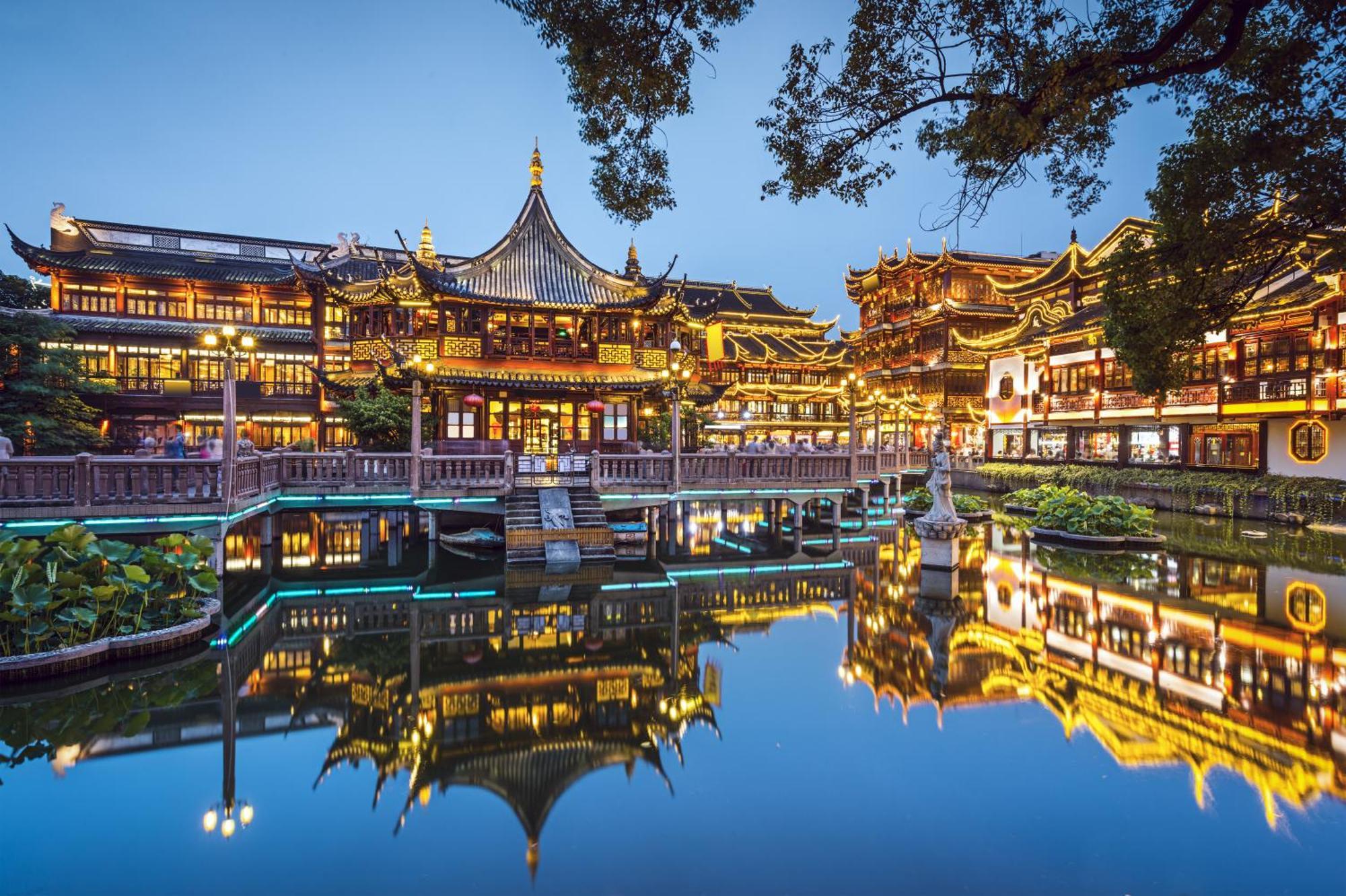Pudong Shangri-la, Hotel 5*
