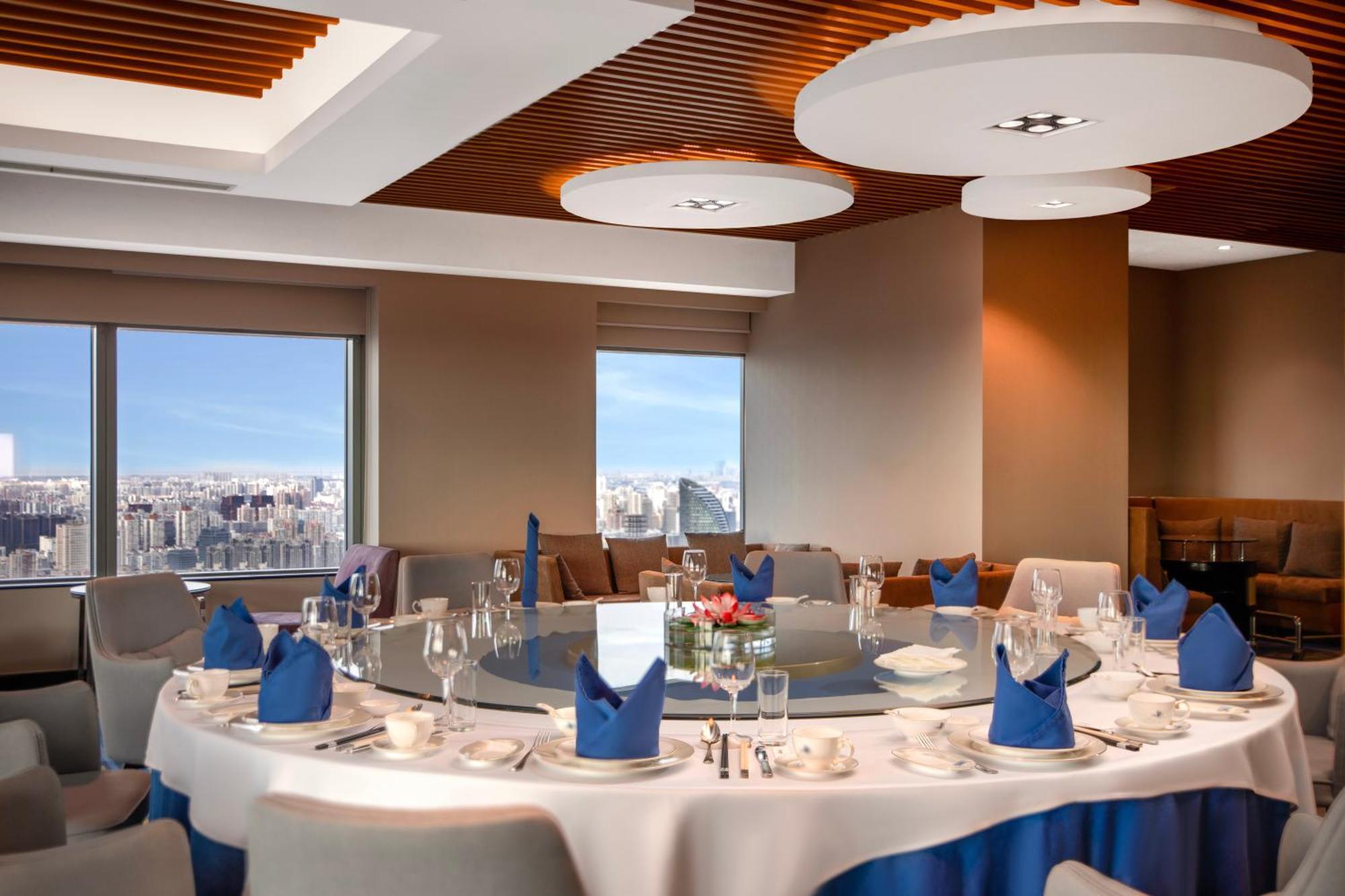 Hotel Novotel Atlantis - Breakfast In The Clouds With River View In The Revolving Restaurant & 24hours Free Self-laundry