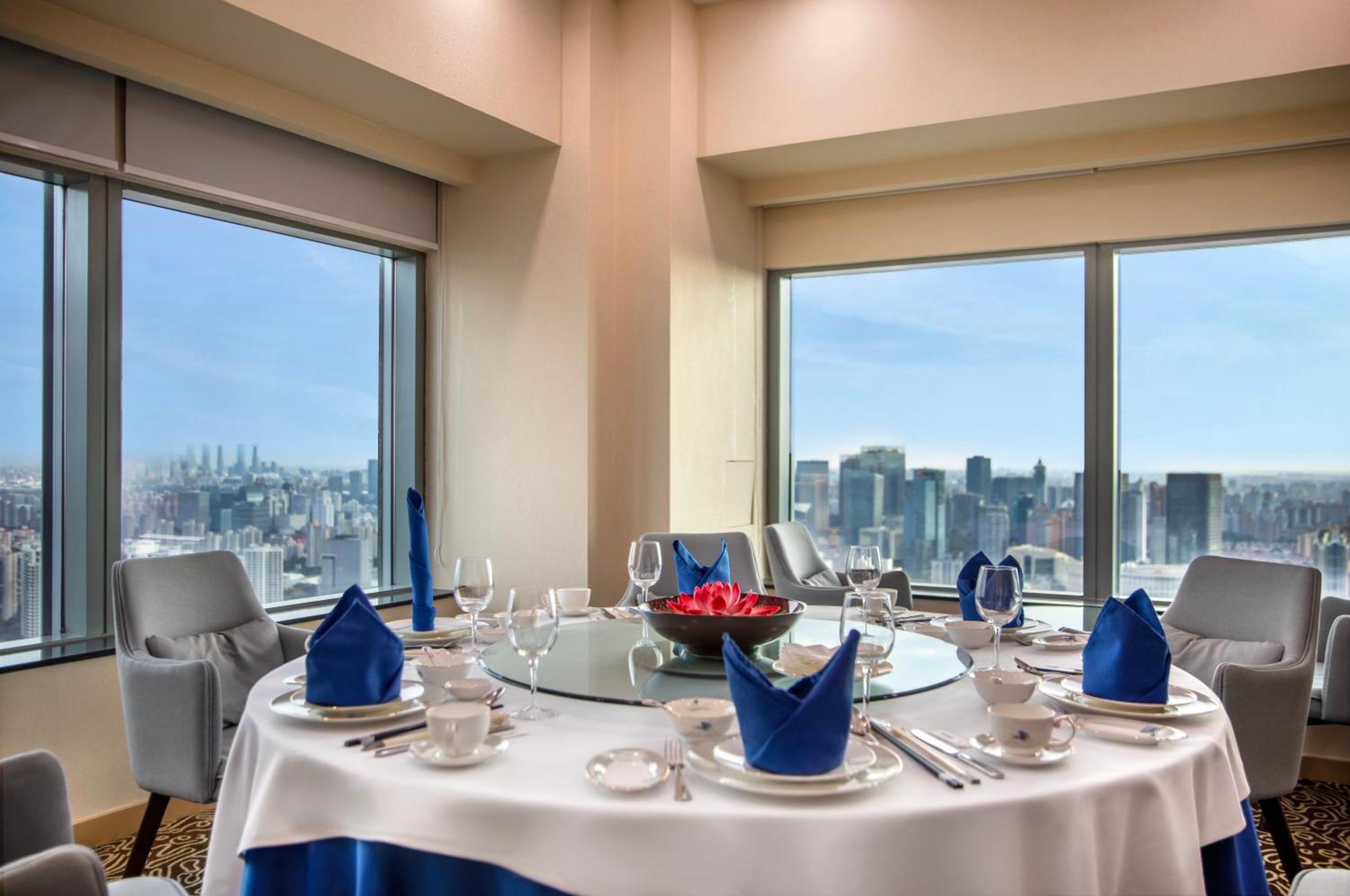 Hotel Novotel Atlantis - Breakfast In The Clouds With River View In The Revolving Restaurant & 24hours Free Self-laundry 4*