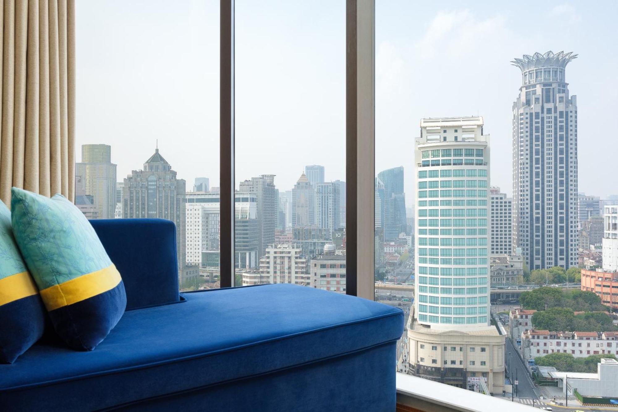 Hotel Renaissance Yu Garden On The Bund 5*