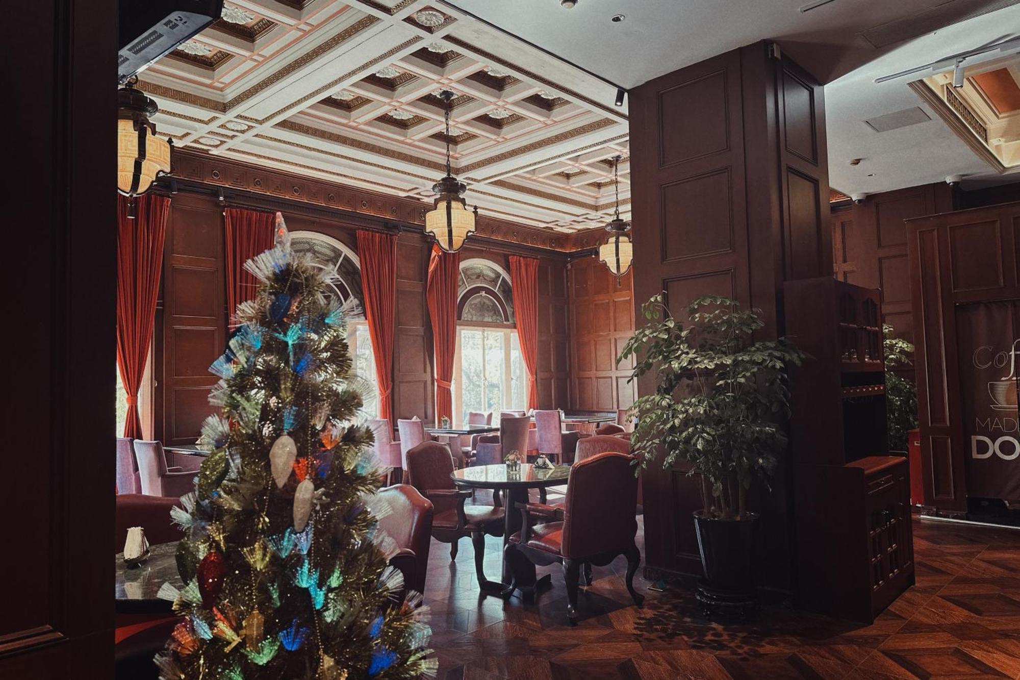 Jin Jiang Pacific Otel 3*