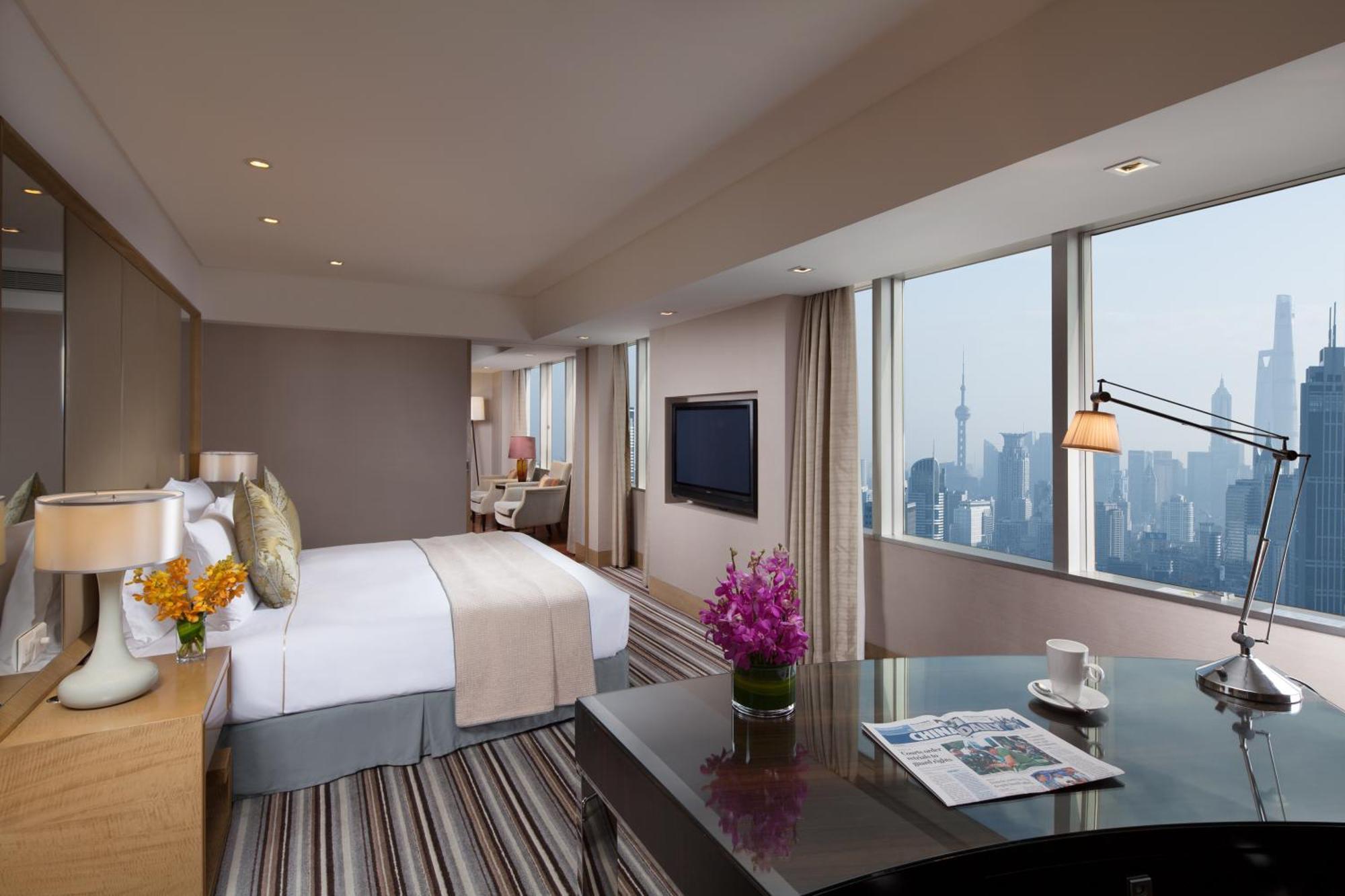 Jin Jiang Tower Hotel 5*
