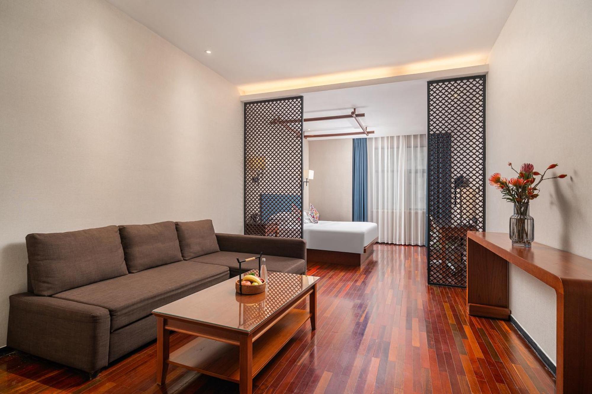 Hotel Ssaw Boutique Bund 4*