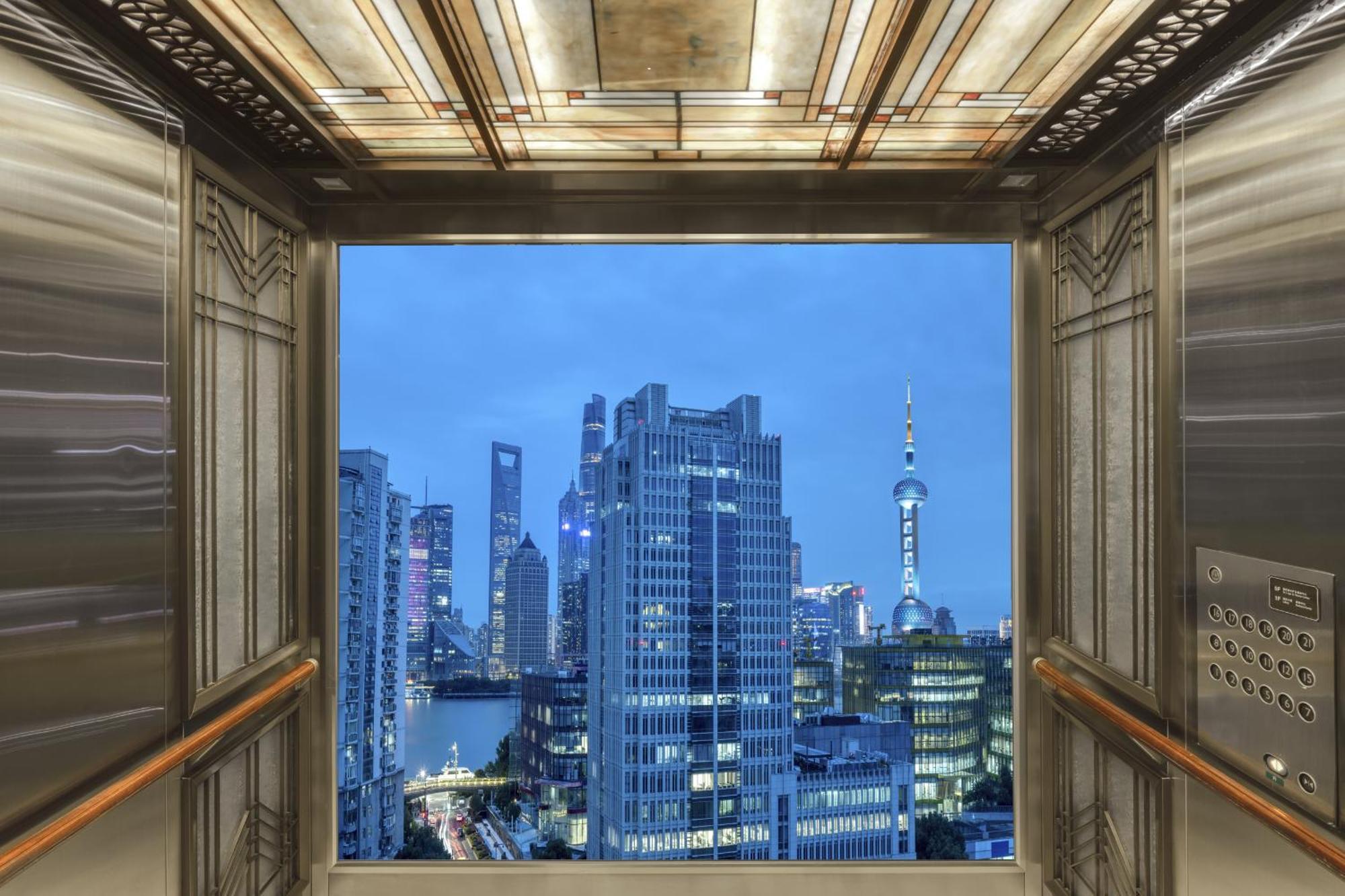 Hotel Sunrise On The Bund 5*