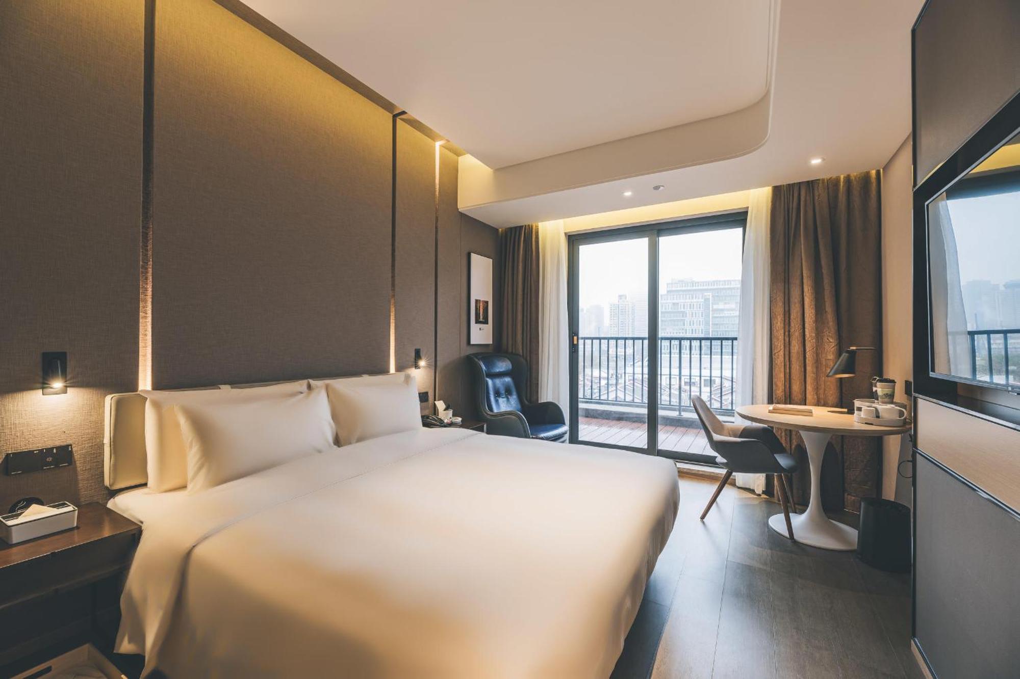 Hotel Atour North Bund