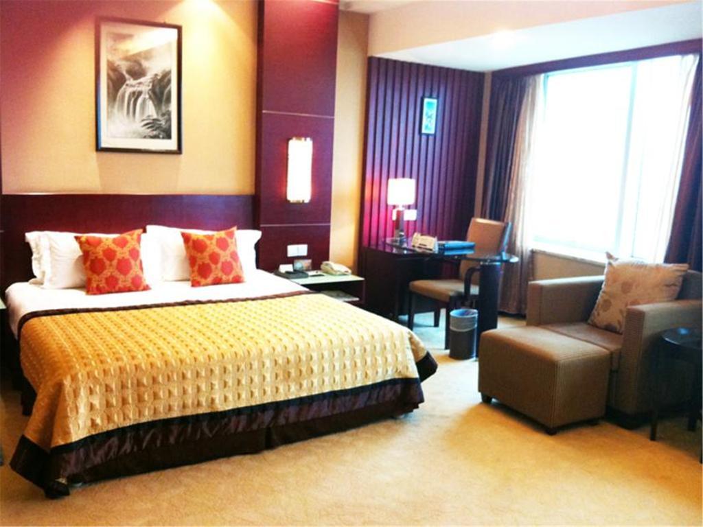 Hotel Howard Johnson Wyndham Leonora Plzaz