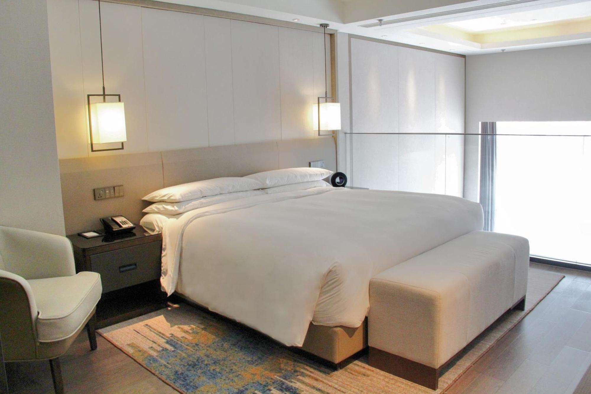 Hotel Marriott Pudong East - Only A 30 Minute Drive From Disney Shanghai