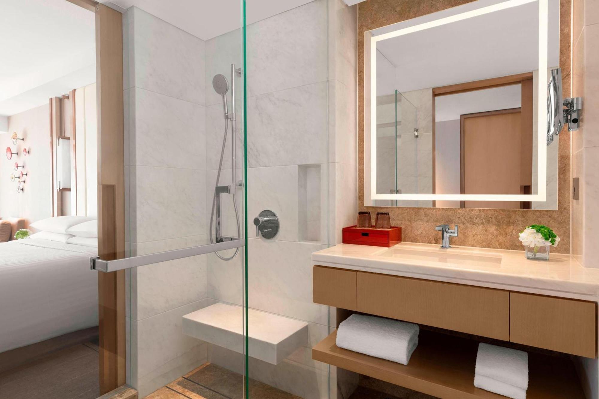 Marriott Hongqiao Hotel 5*