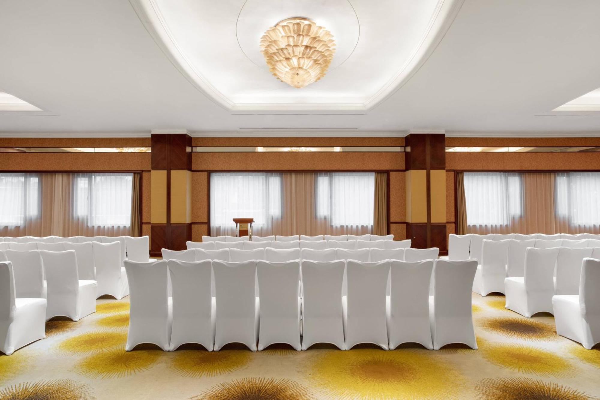 Marriott Hongqiao 5*