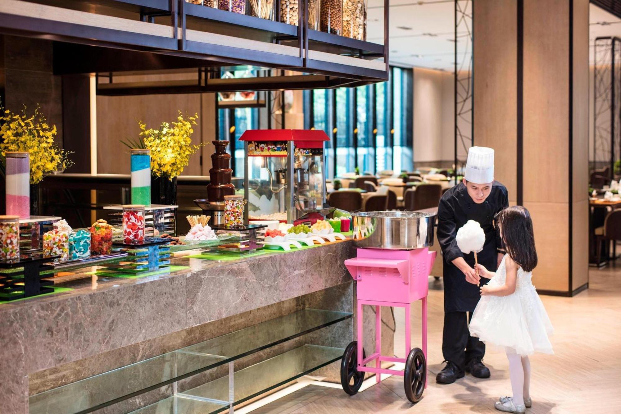 Courtyard By Marriott Shanghai International Tourism And Resorts Zone Hotel 5*