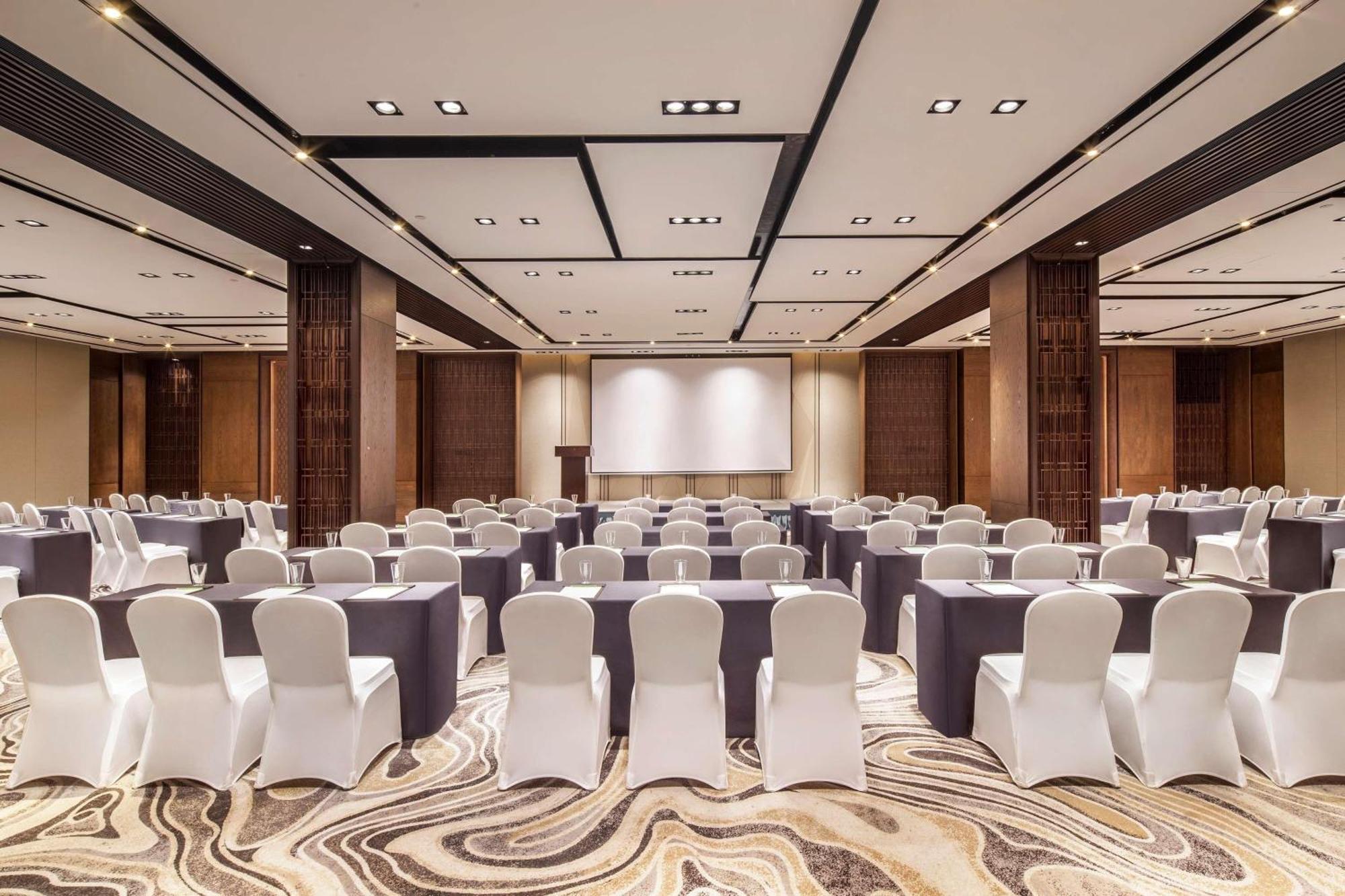 Courtyard By Marriott Shanghai International Tourism And Resorts Zone 5*