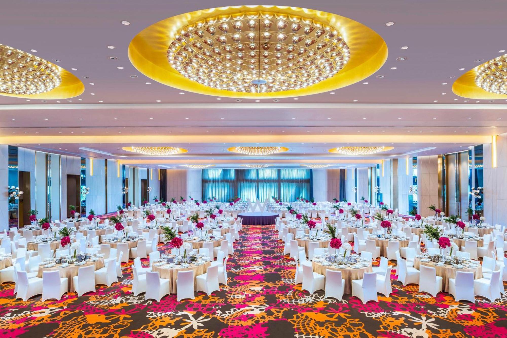 W - The Bund Hotel
