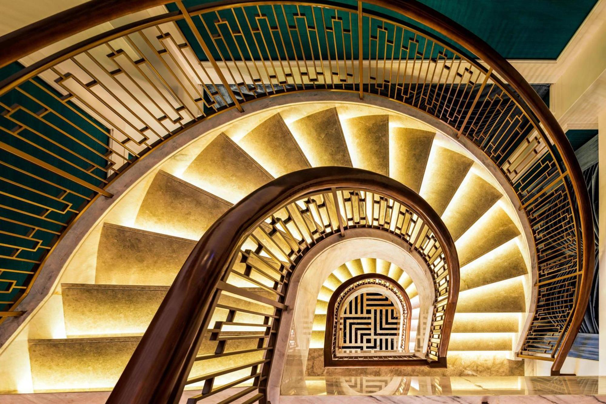 The St. Regis Jingan 5*