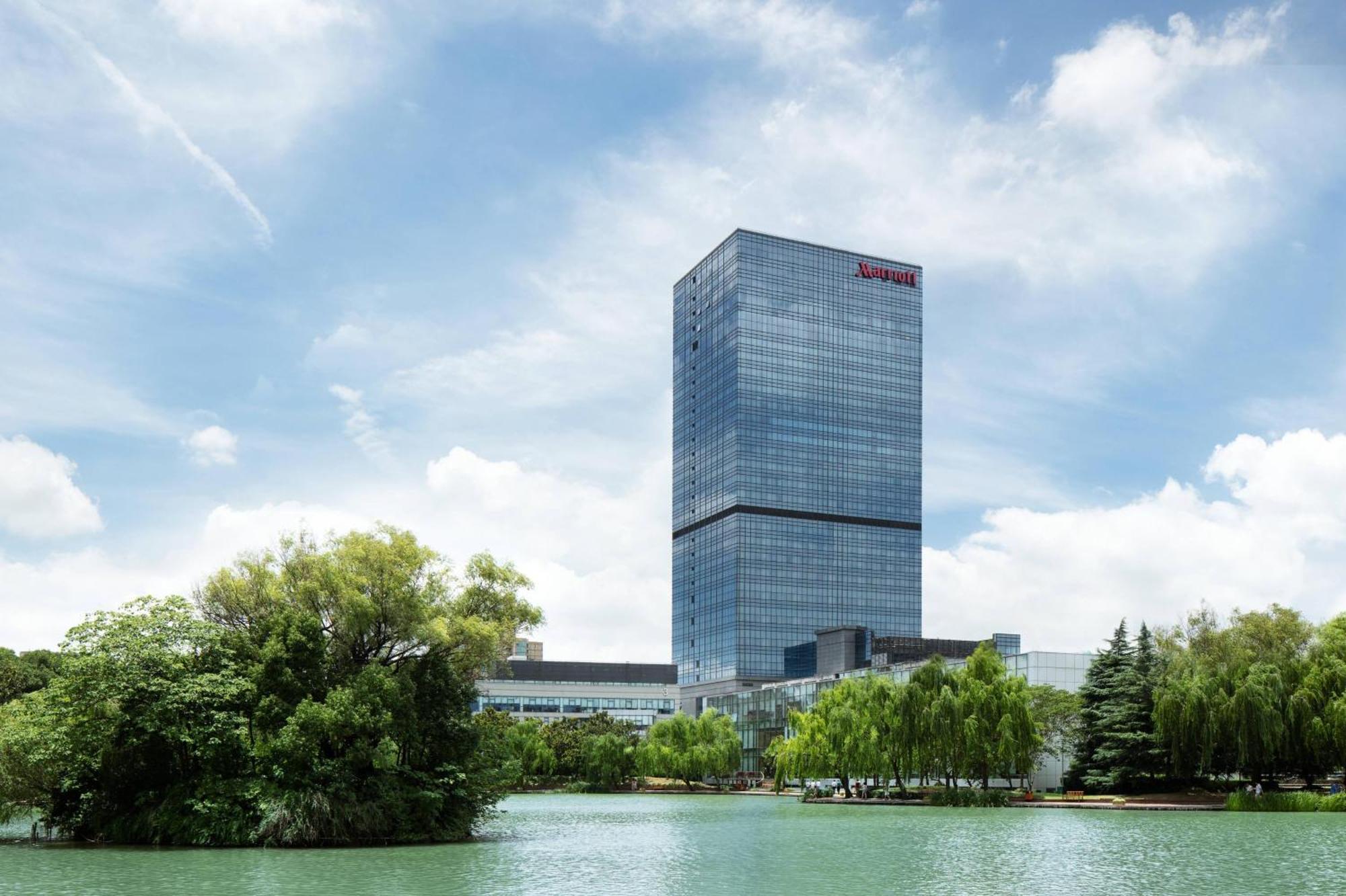 Marriott Pudong East - Only A 30 Minute Drive From Disney Hotel 5*