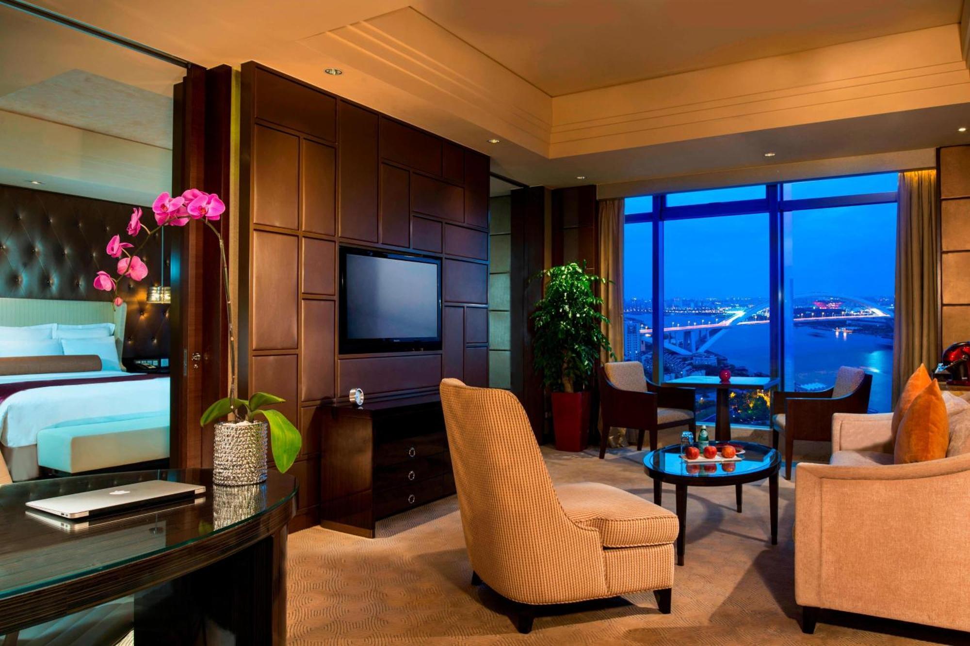 Marriott Riverside