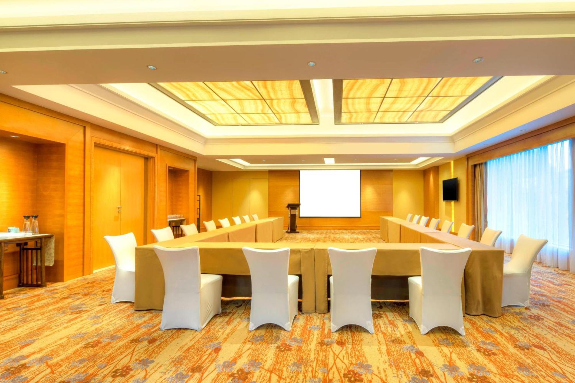 Otel The Westin Bund Center,