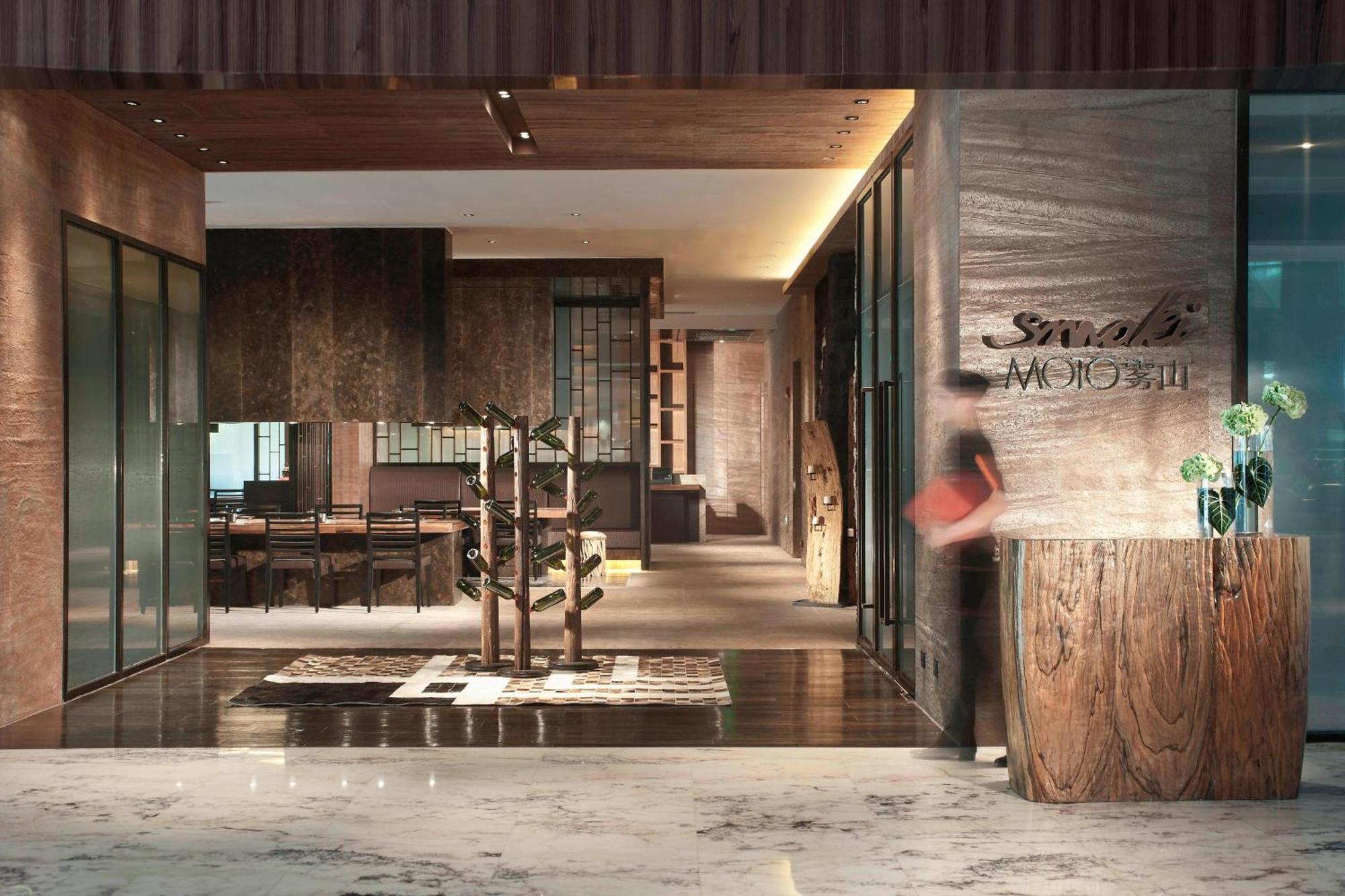 Hotel Renaissance Caohejing 5*