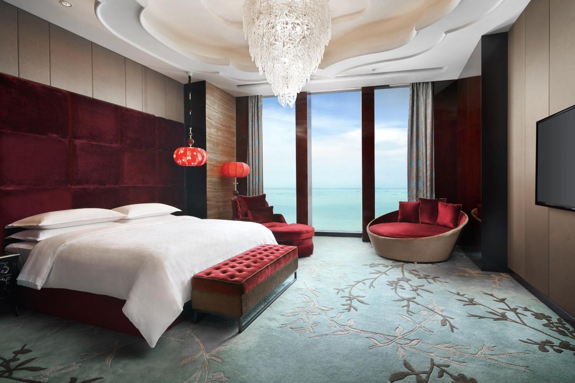 Sheraton Waigaoqiao 5*