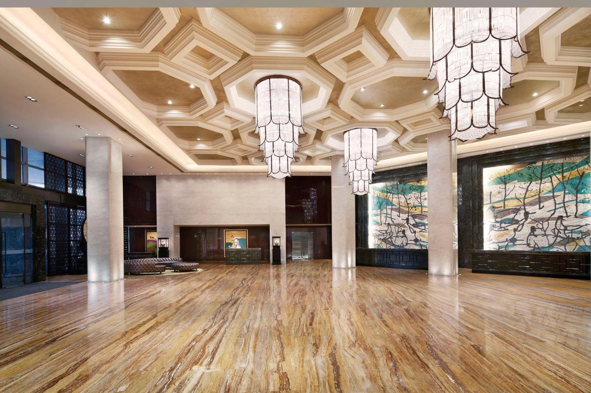 Sheraton Waigaoqiao Hotel