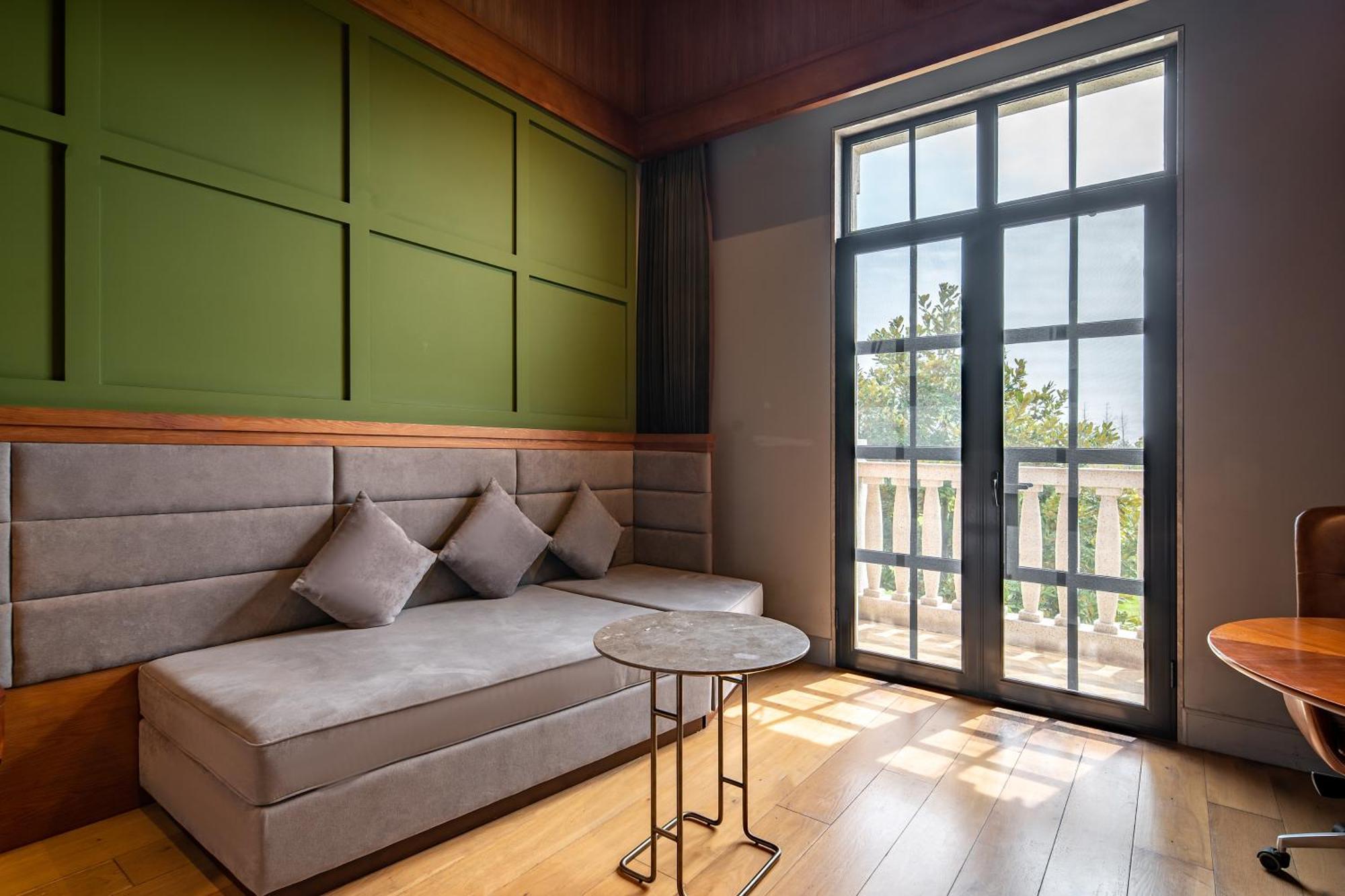 Melia Parkside Hotel