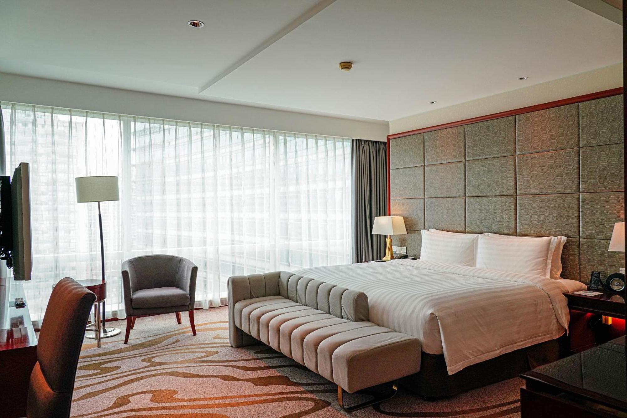 Pullman - In Xintiandi & Yu Garden Area