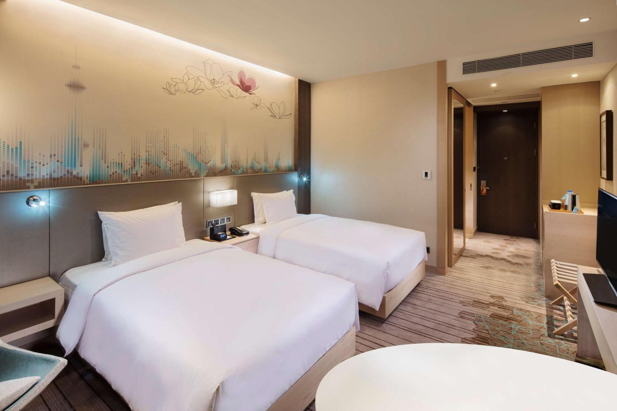 Hilton Garden Hongqiao Necc 4*