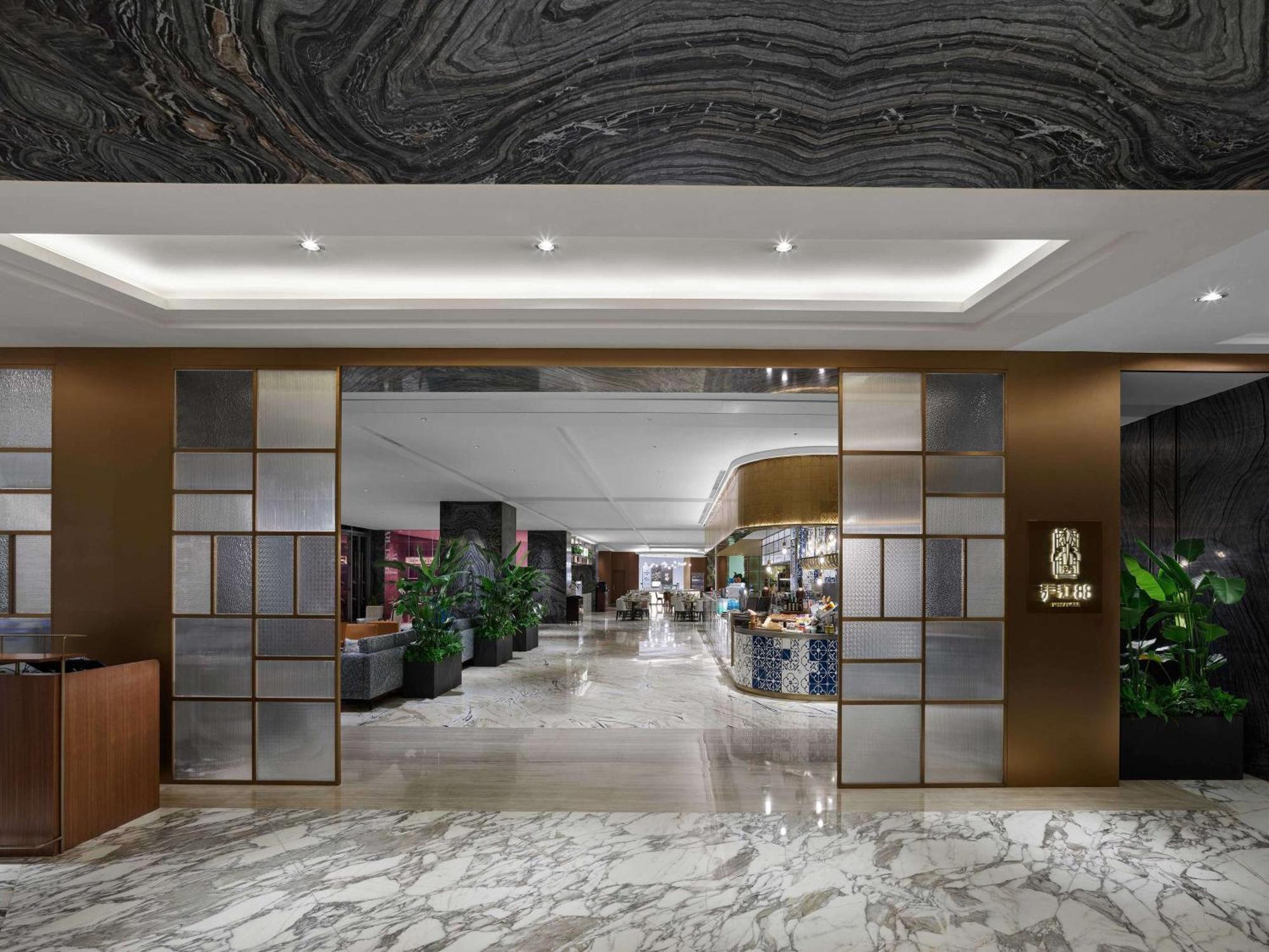 Hilton Hongqiao Hotel