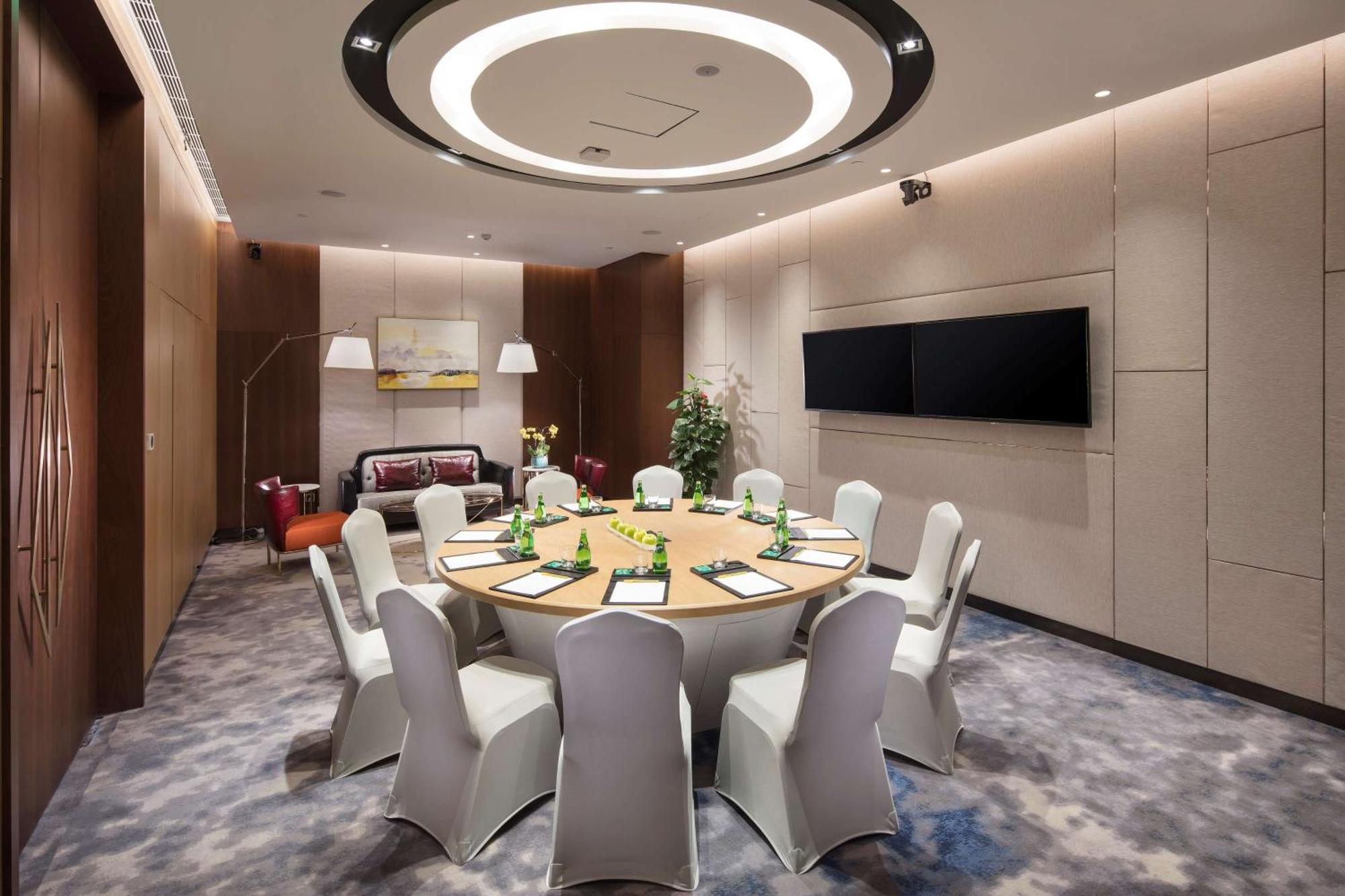 Hotel Hilton Garden Hongqiao Necc