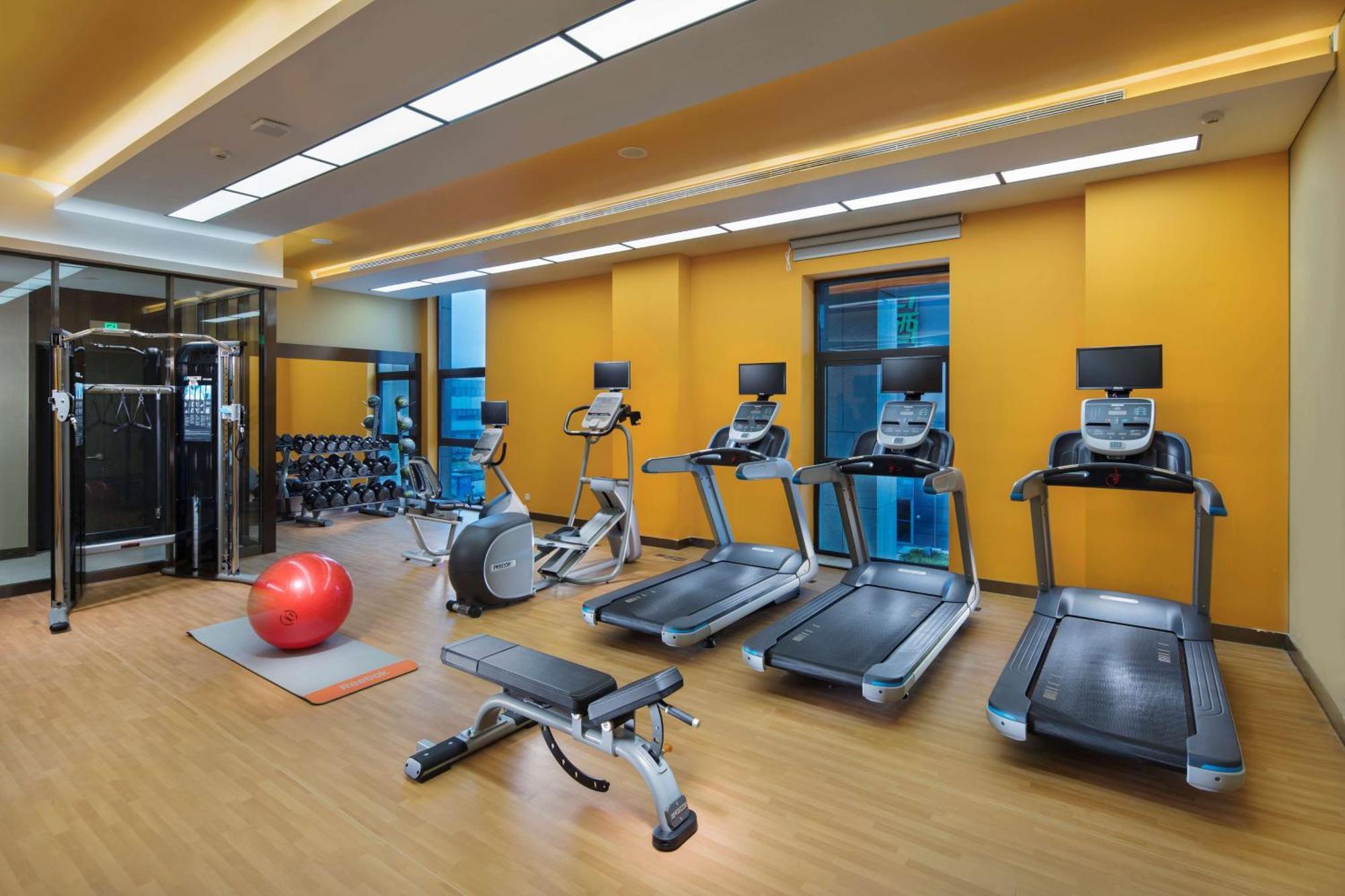 Hilton Garden Hongqiao Necc Hotel