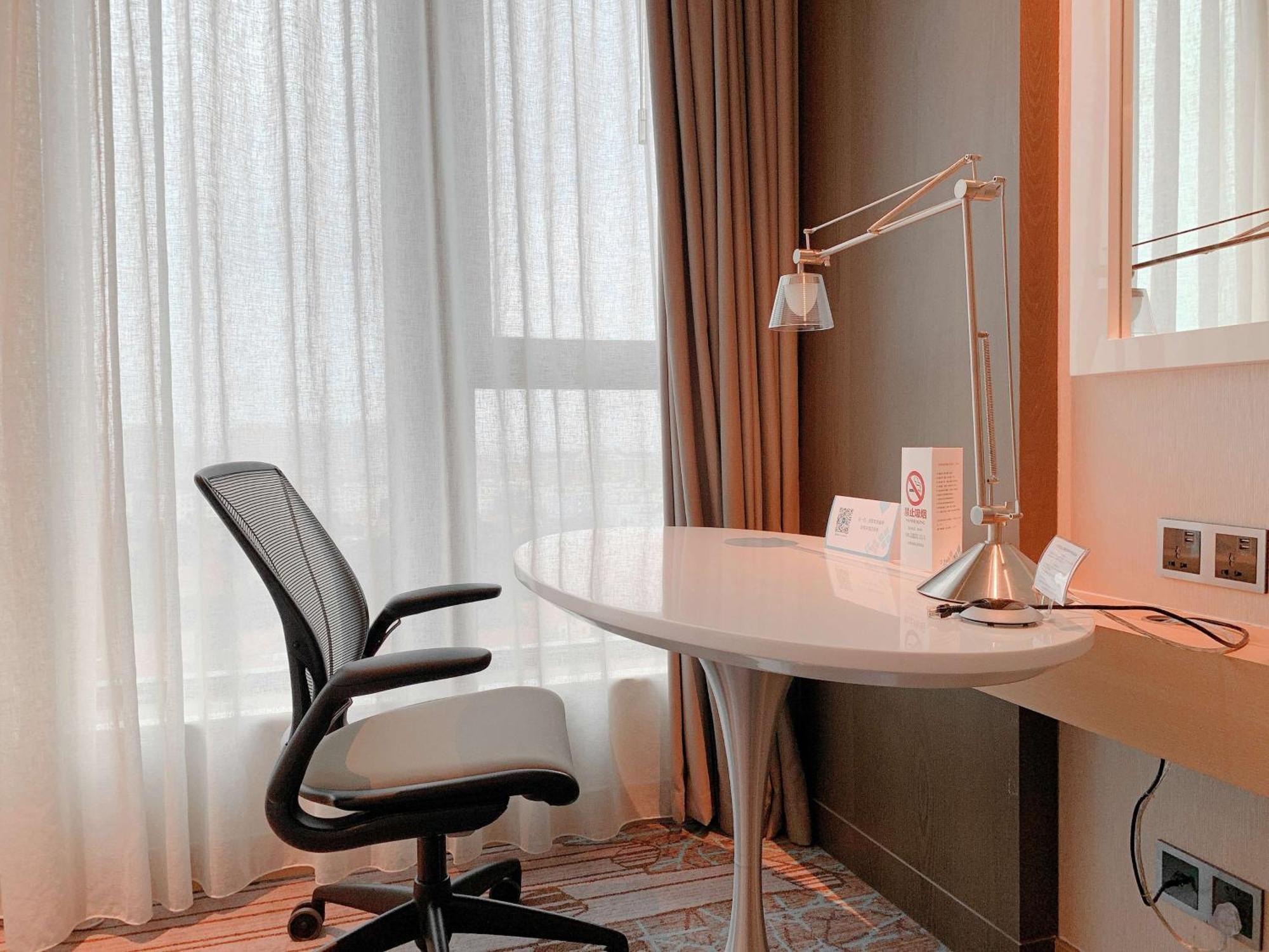 Hilton Garden Hongqiao Necc 4*