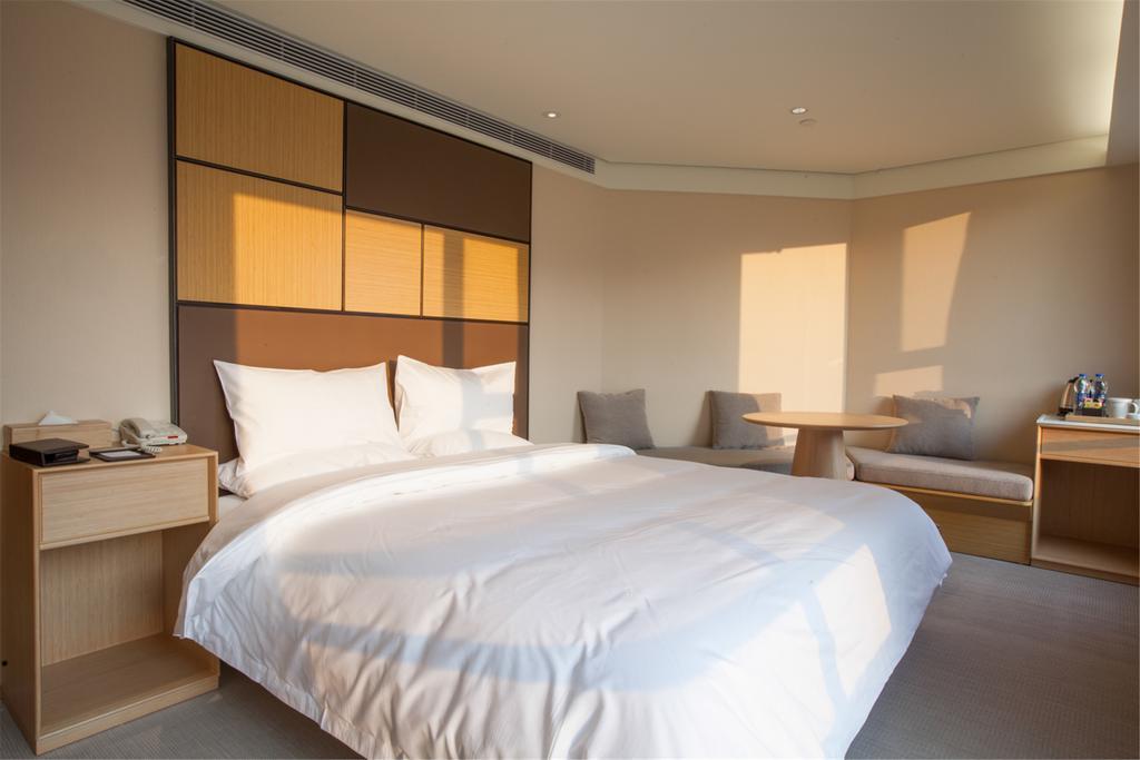 Ji Hongqiao Zhongshan West Road Hotel