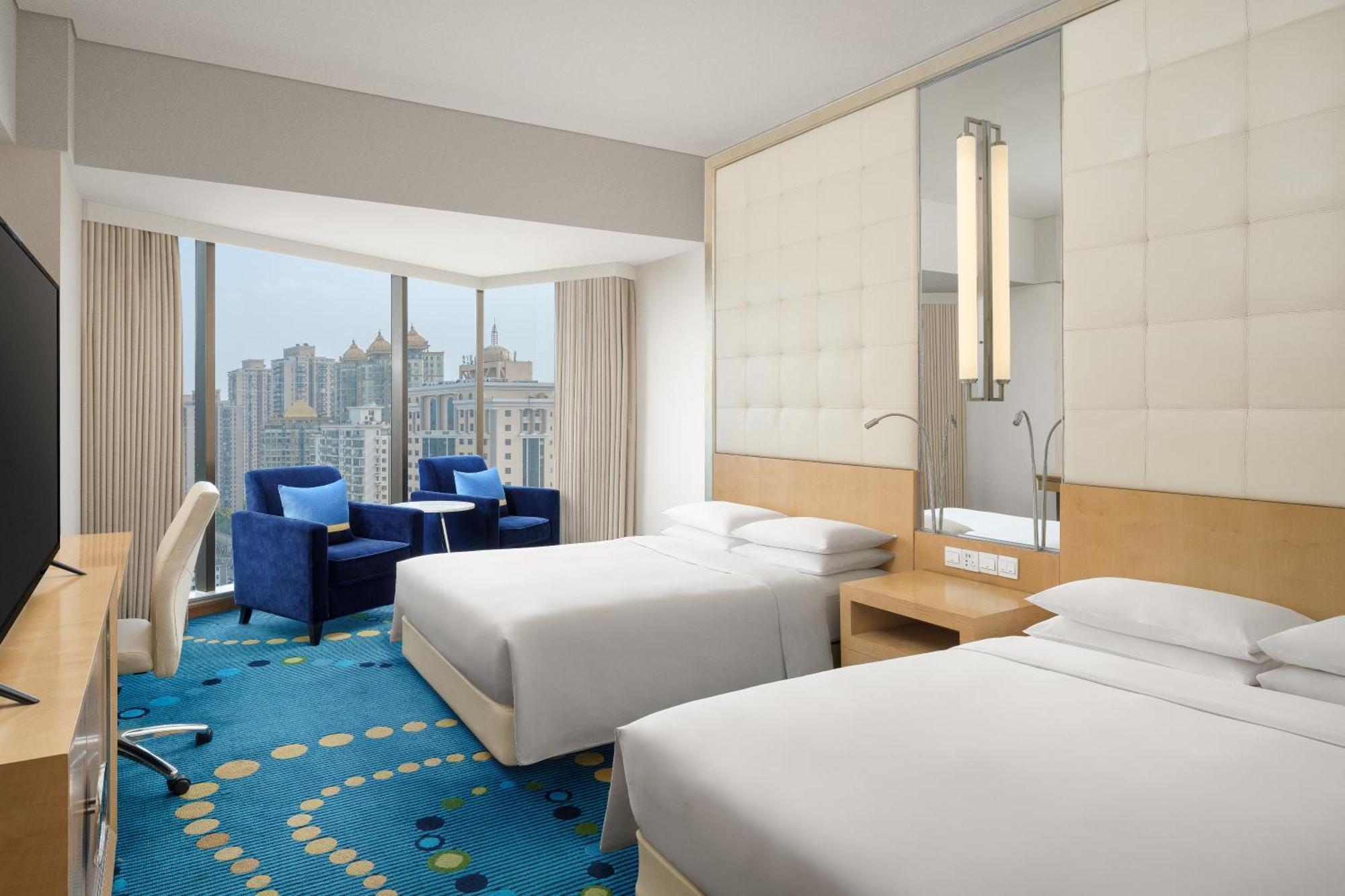 Hotel Renaissance Yu Garden On The Bund 5*