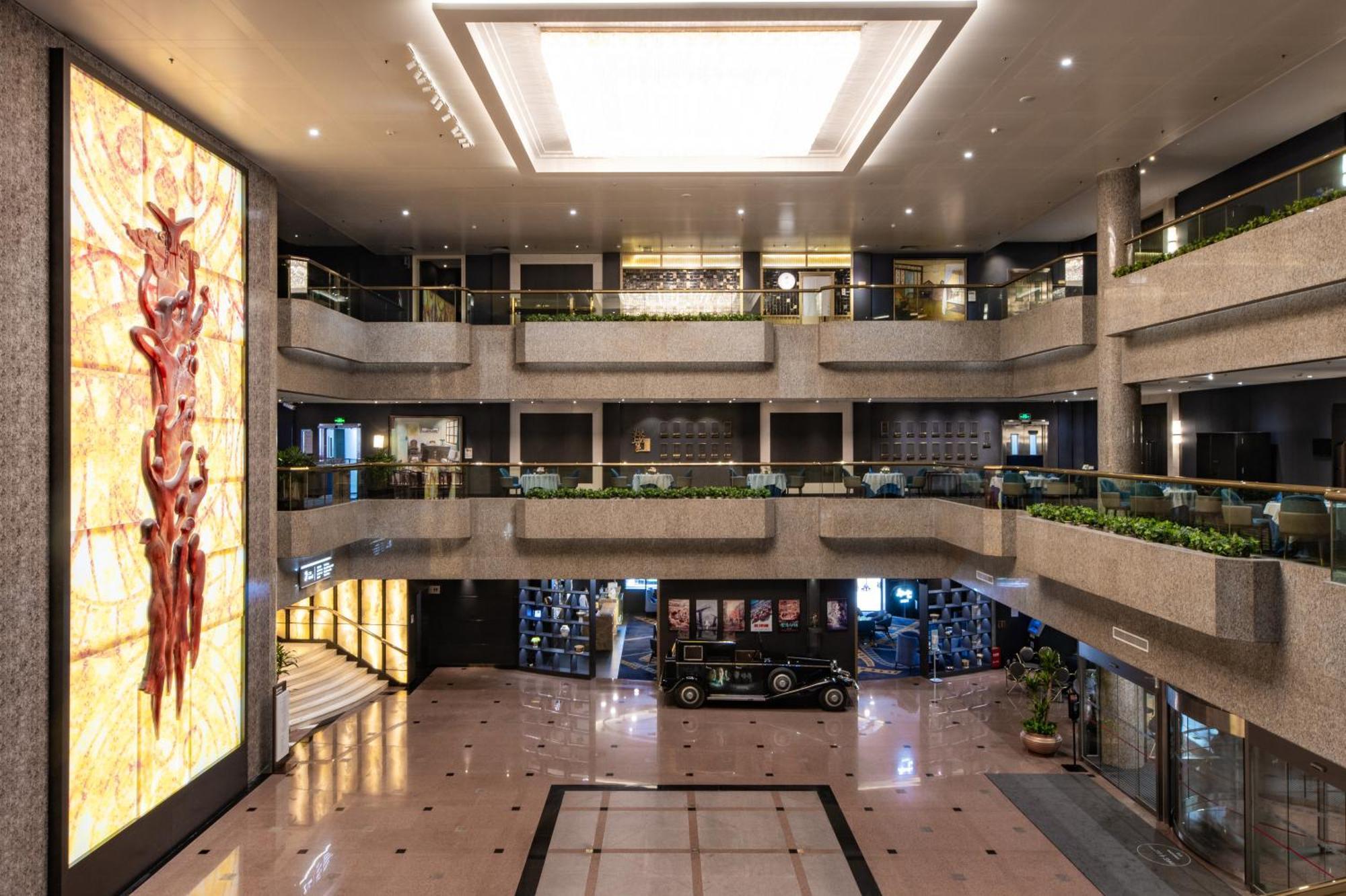 Crowne Plaza By Ihg 5*